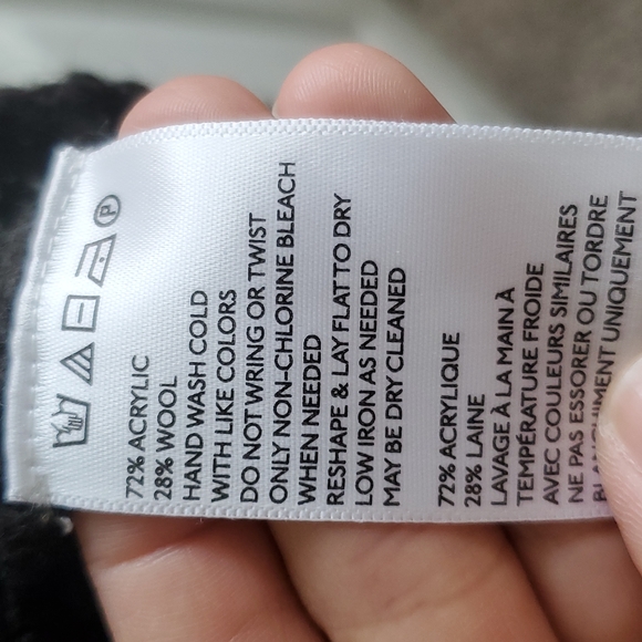 Kimchi Blue black cropped wool fuzzy sweater crop top urban outfitters - Picture 7 of 7